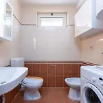 Mediterrane Und Hundefreundliche Mit Privatpool, Grillbereich, Waschmaschine, Wifi Poreč
