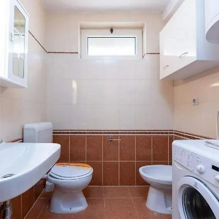Mediterrane Und Hundefreundliche Mit Privatpool, Grillbereich, Waschmaschine, Wifi Poreč