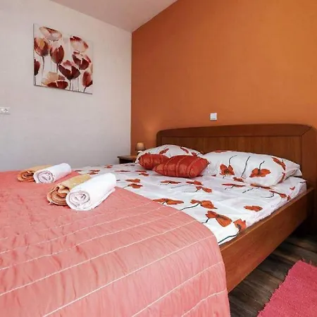 Mediterrane Und Hundefreundliche Mit Privatpool, Grillbereich, Waschmaschine, Wifi Vikendica